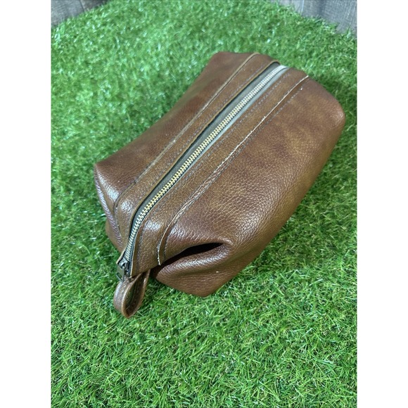 The Unbranded Brand Other - Vintage Brown Leather Dopp Kit Shaving Toiletry Bag Yellow Lining Unbranded